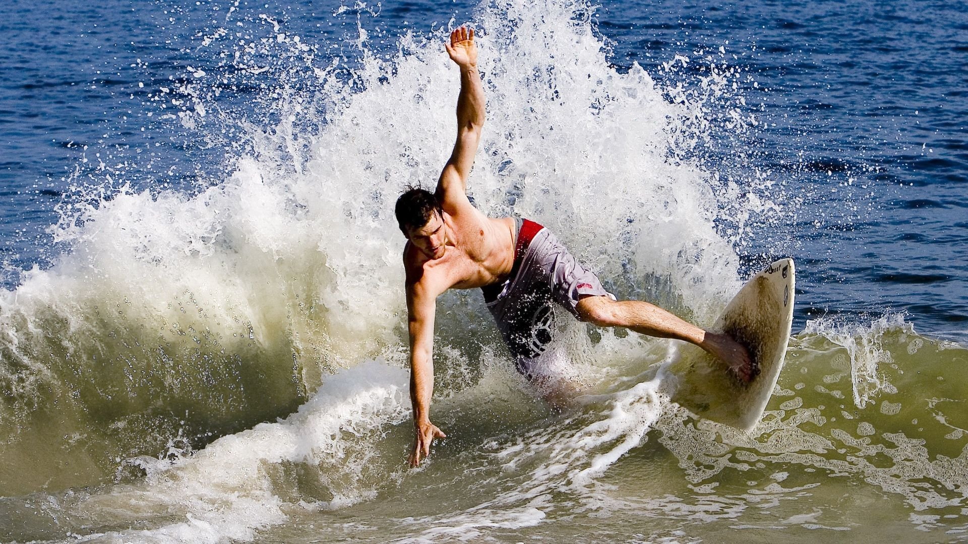 中国队发挥稳定 美澳临场战术取胜,中美澳军演